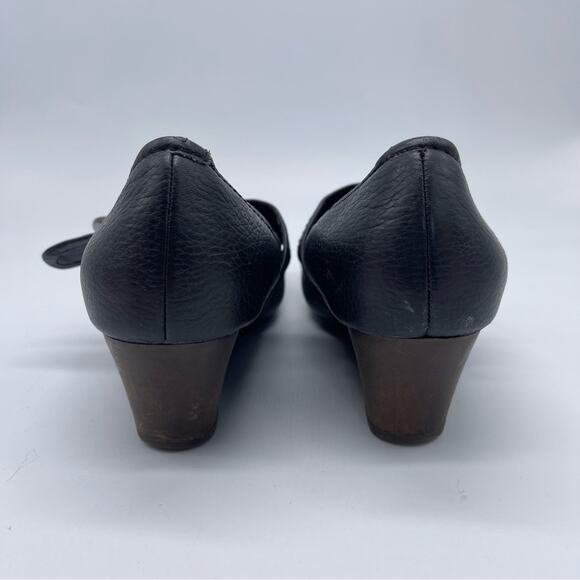 Baretraps, Leather Ballet Style Wedges. Size 7.5M. Excellent condition! - Picture 3 of 7
